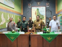 Kasdim Pati Bersama Forkopimda Pati Mengikuti Kegiatan Komsos Terpusat TNI-AD Dengan Aparat Pemerintah