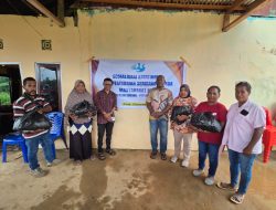 Pembagian Sembako Pemerintah Pusat Kepada Masyarakat Biak Kabupaten Sorong Dalam Rangka Dukung Stabilitas Kamtibmas di Papua