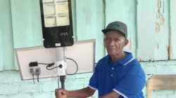 Kampung Klablim Terima Fasilitas Penerangan Solar Cell dari Pemerintah