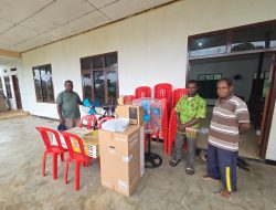 Pemerintah Pusat Salurkan Bantuan Inventaris Gereja di Kampung FaFi, Warga Sambut dengan Sukacita