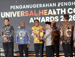 Dukung Program JKN, Ratusan Kepala Daerah Terima Penghargaan di UHC Awards 2026 : Papua Barat Daya Raih UHC Kategori Utama