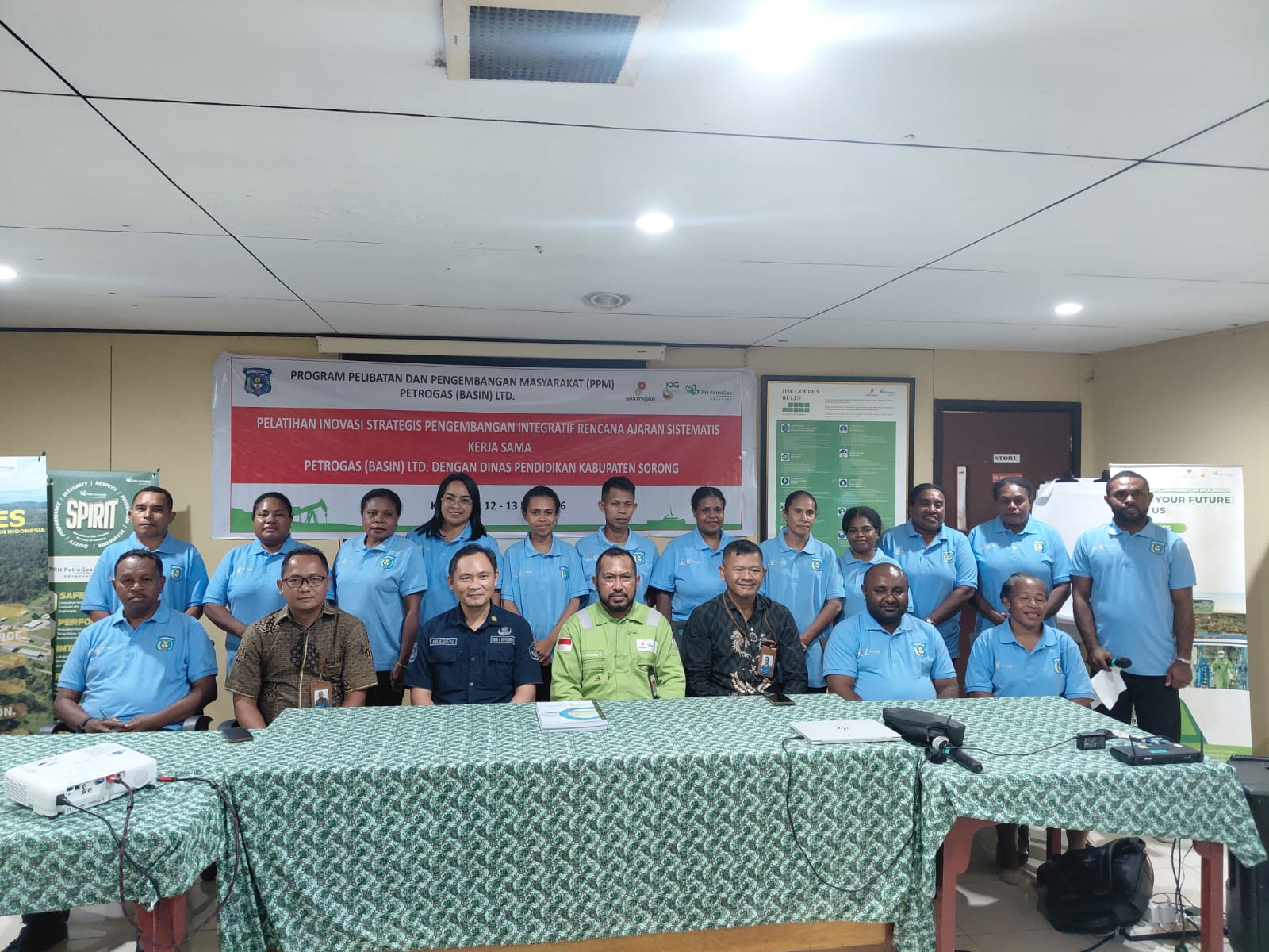 Program PPM Petro-Inspirasi ini ditujukan bagi tenaga pengajar tingkat Sekolah Dasar yang berada di sekitar wilayah operasi.